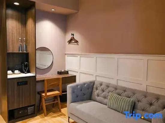 The Palm Suite At Lava Mansion - photo 2