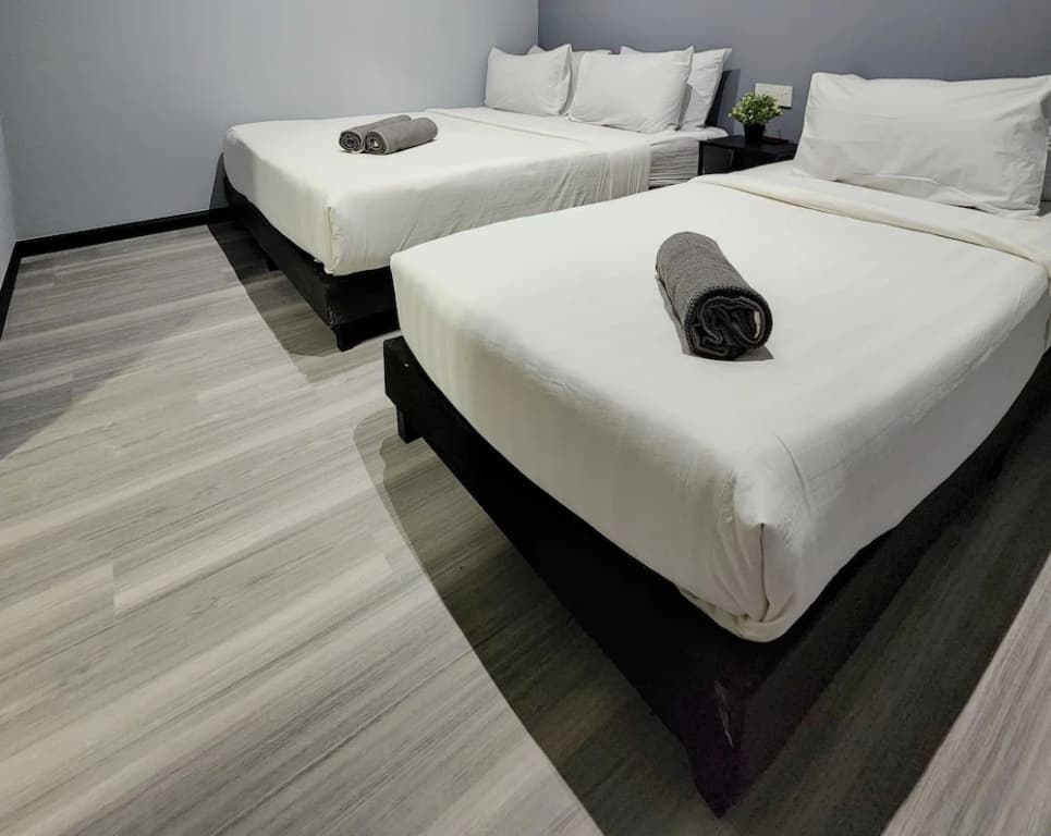 Gurney Coast Guest House by Sky Hive - photo 3
