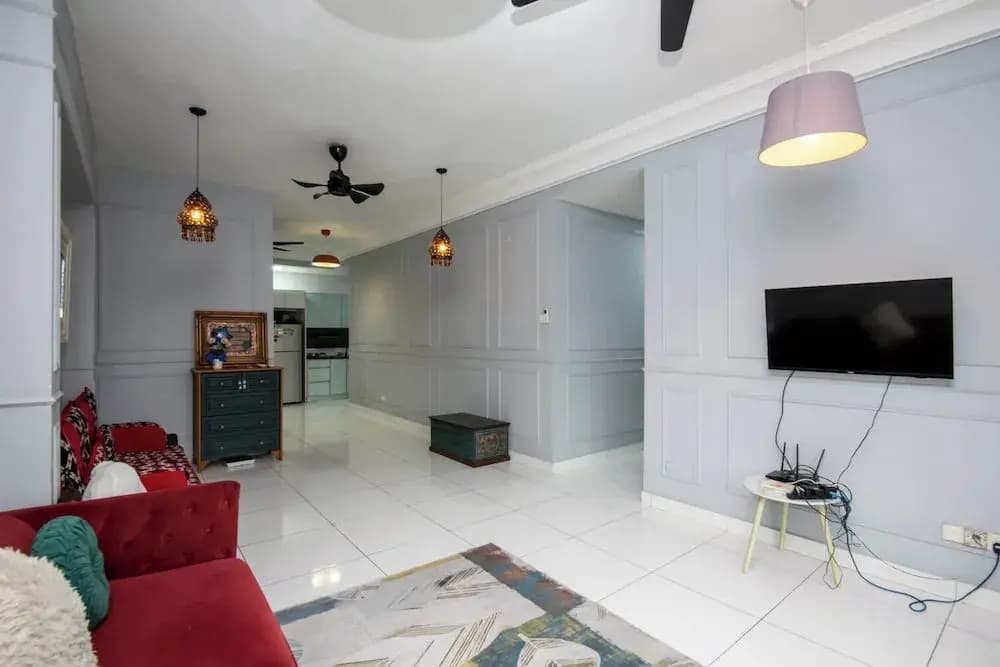 Stylish 4BR Near Paradigm Mall, Pool, Free Parking - photo 9