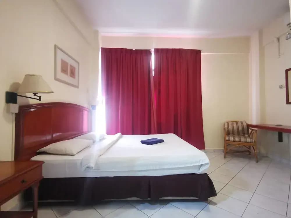 OYO 90061 Kuhara Court Apartment Suite - photo 3