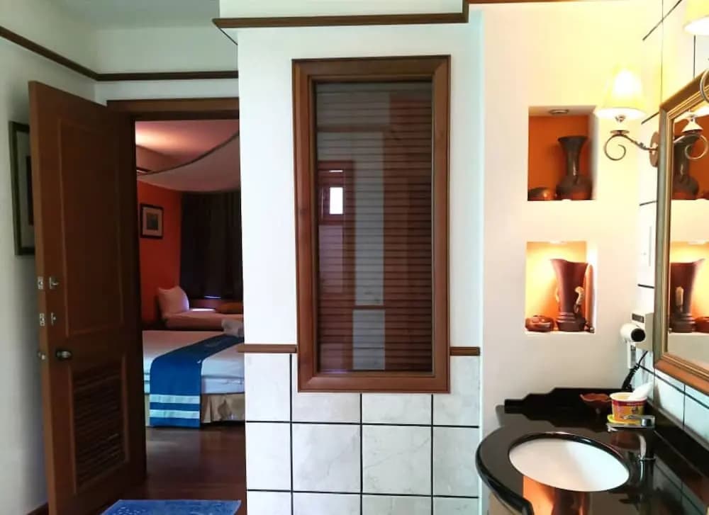 Alpine LXPD Water Chalet - photo 25
