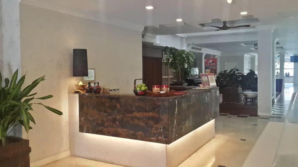 RC Hotel - photo 2