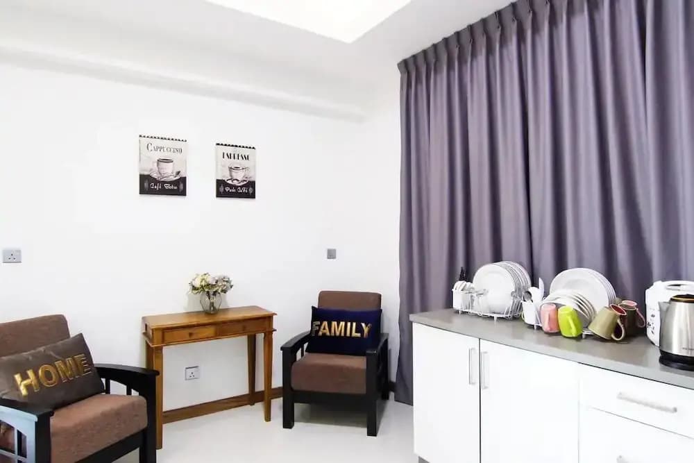 YO.OM Families Gateway Luxury Condo 6-9 Pax - photo 2