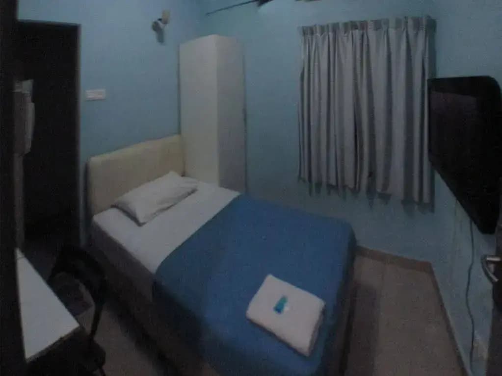 JRL Budget Inn Hotel - photo 6