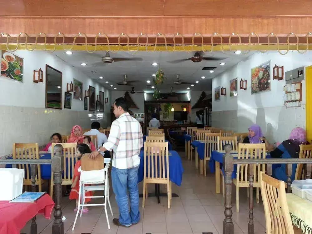 OYO 89850 Mutiara Motel - photo 17