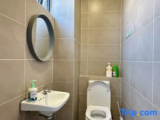 D’pristine 4 bedroom 1725 opp legoland and medini - photo 3