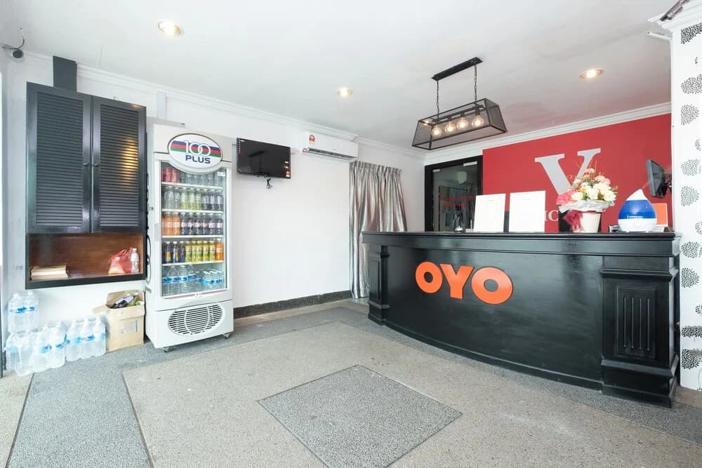 OYO 90050 V Hotel - photo 13