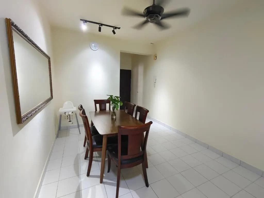 Adra Homestay, Danga Bay Apartment , JB town 3 rooms - photo 10