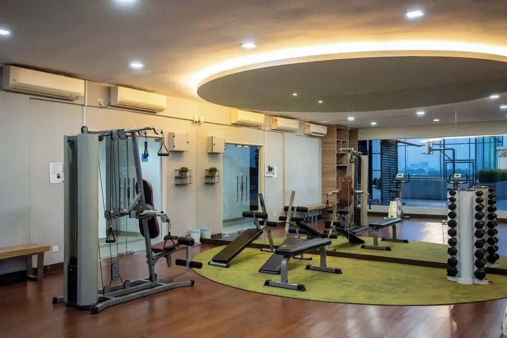 Stylish 4BR Near Paradigm Mall, Pool, Free Parking - photo 18