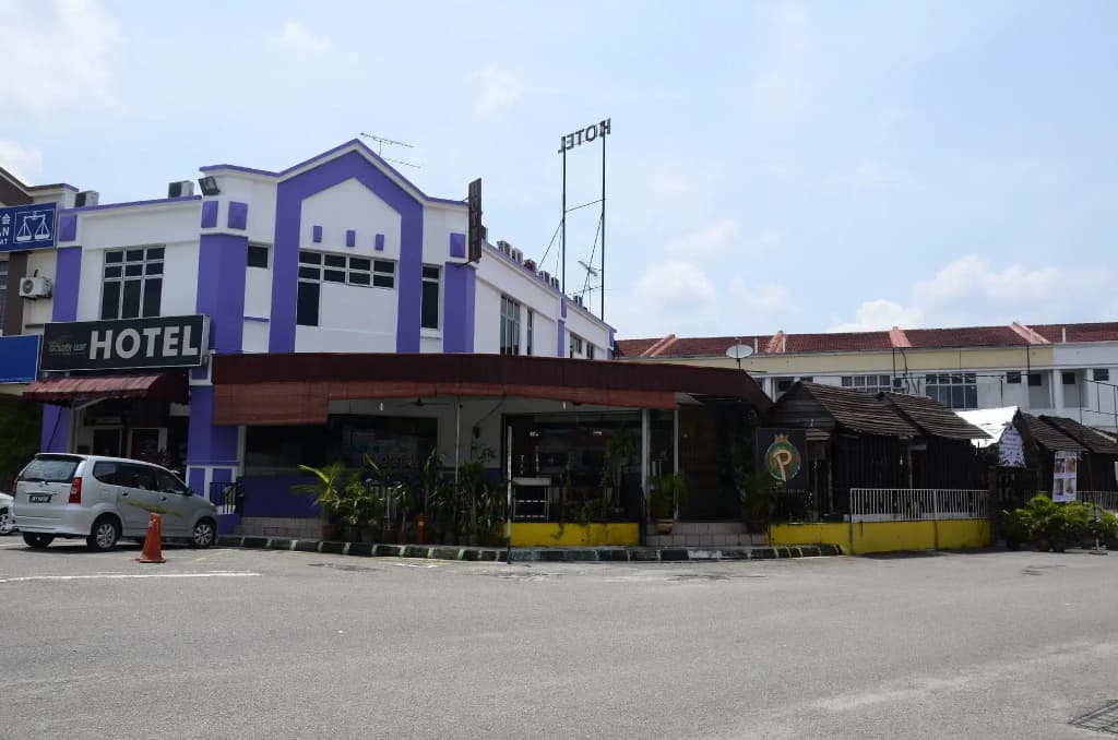 Uni Garden Hotel - photo 1