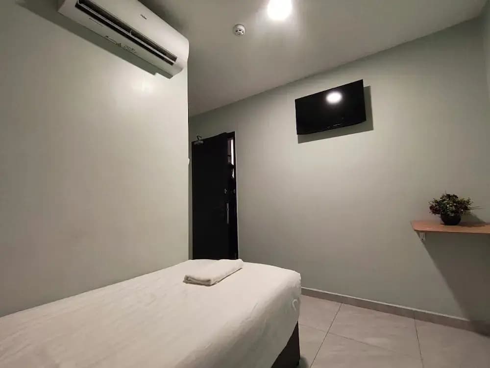 Hotel Mawar Inn - photo 5