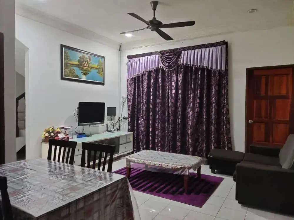 Homestay YatiMizi (Bungalow Station 18, Ipoh) - photo 2