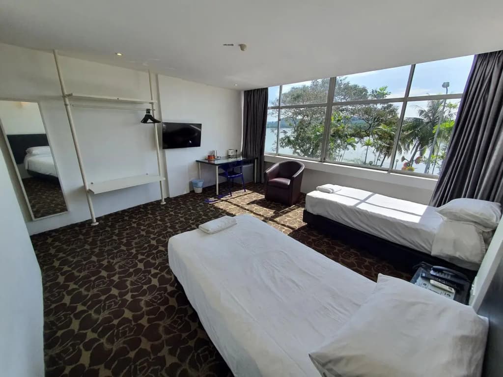 Riverine Garden Hotel - photo 18