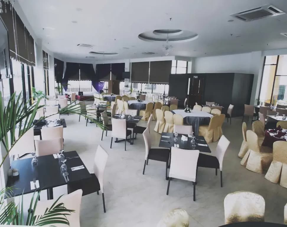 The Regency Waterfront Hotel - photo 24