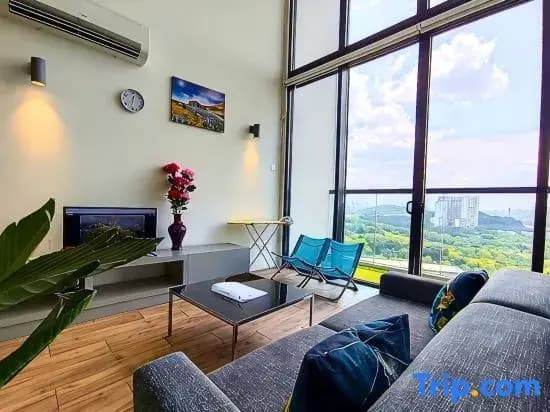 #SP1, Cozy Duplex, Quiet Stay with MRT View - photo 2