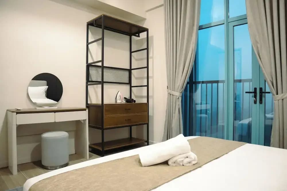 Homesuite' Home at Bay Suites - photo 3