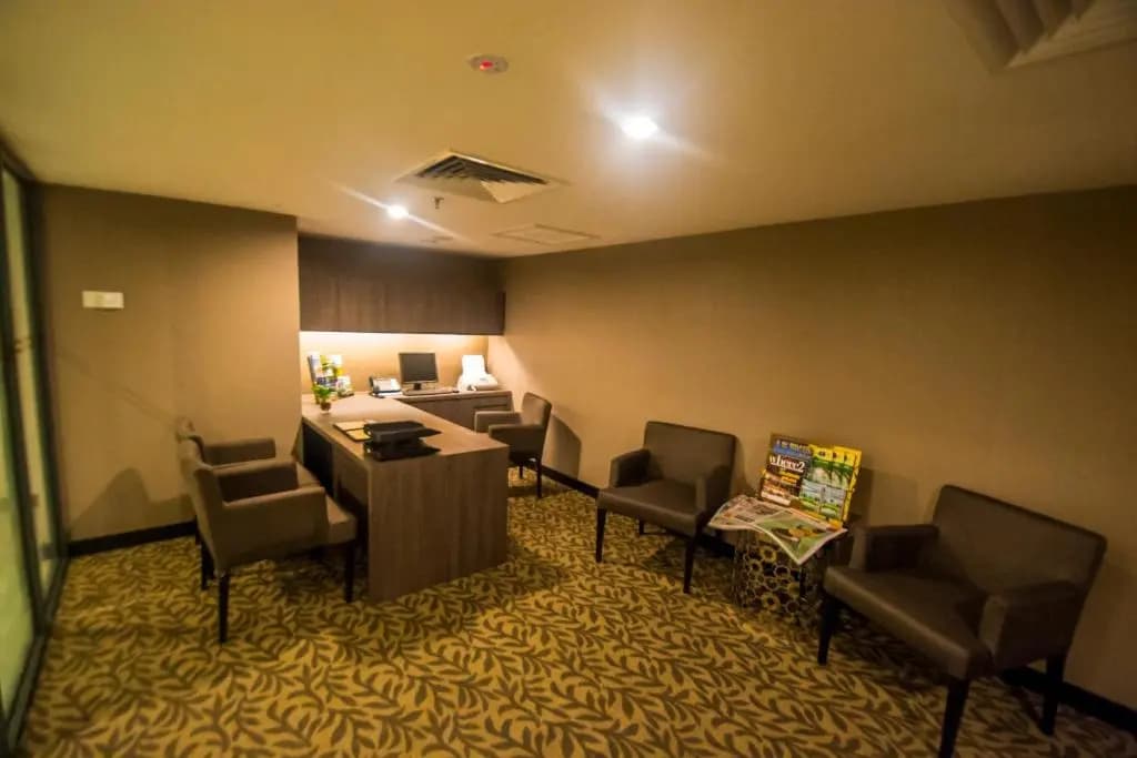 Grand Alora Hotel - photo 18