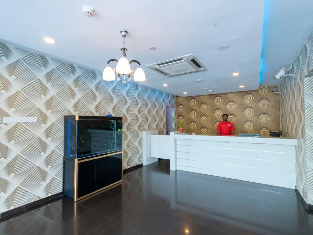 OYO 503 Hotel Aromas JB - photo 15
