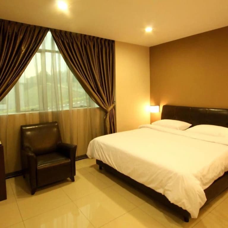 Capital O Rail Hotel - photo 7