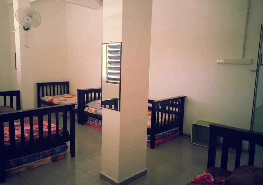 Just Inn - photo 4