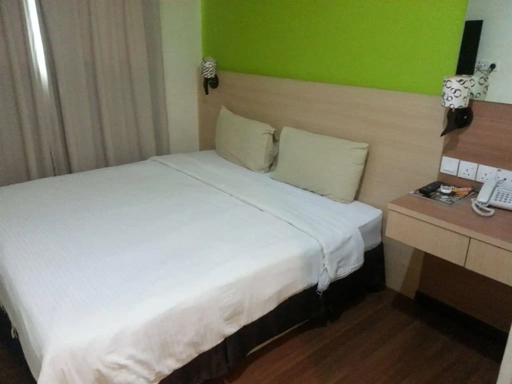 Maxim Hotel - photo 6
