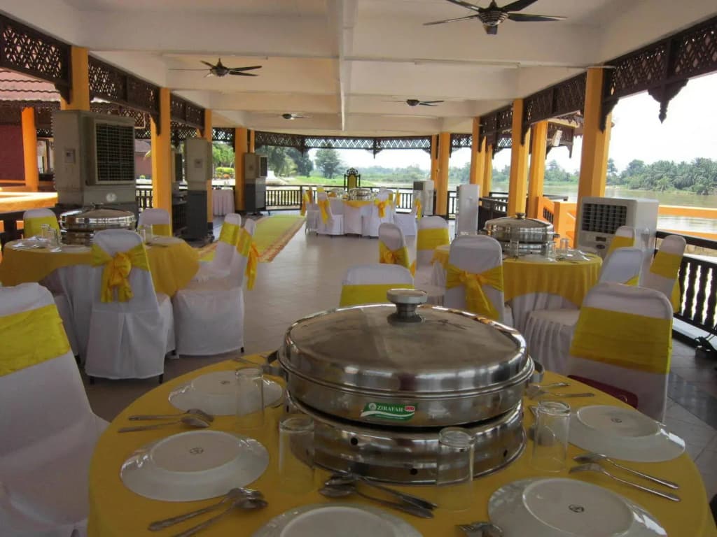 Green Village Pasir Salak Eco River Resort - photo 15
