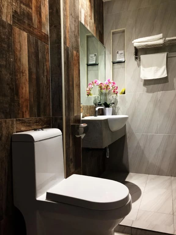 Meriton Inn Hotel - photo 7