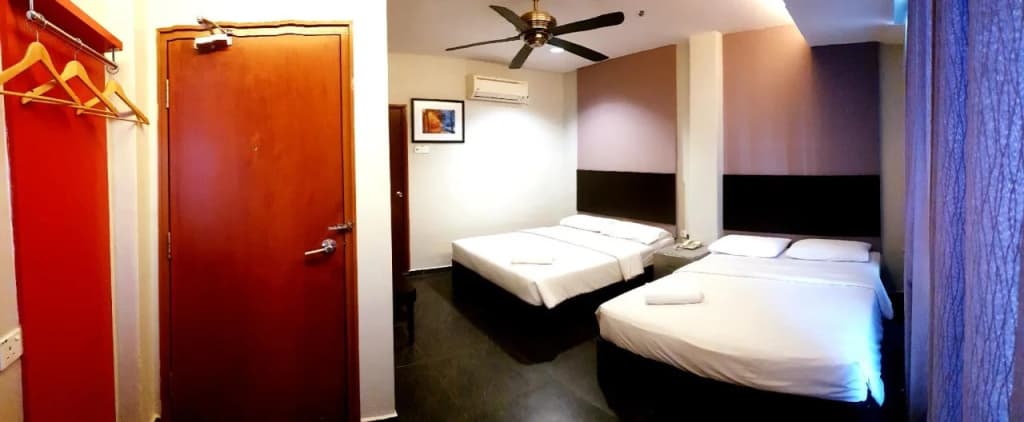 Golden Court Hotel - photo 21