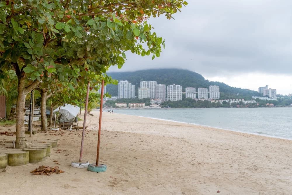 H Beach Suite at Rainbow Paradise Beach Resort - photo 20