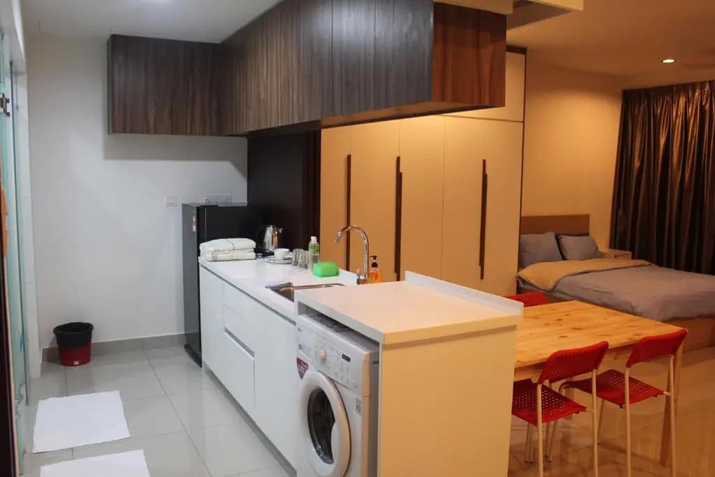De Houz - Trefoil Setia Alam Home Stay - photo 27