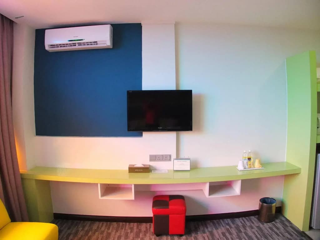 Baguss Hotel and Serviced Apartment - photo 4