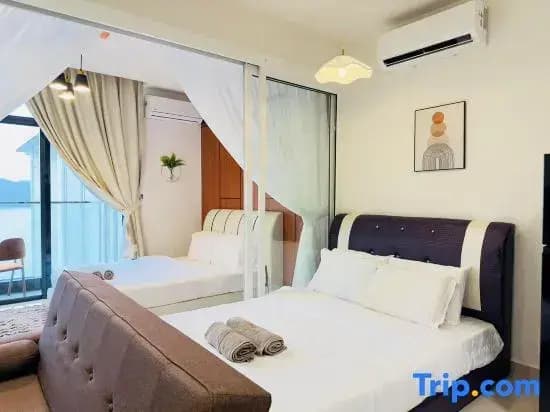 Urban Retreat @ The Shore • CBD • Pool - photo 2