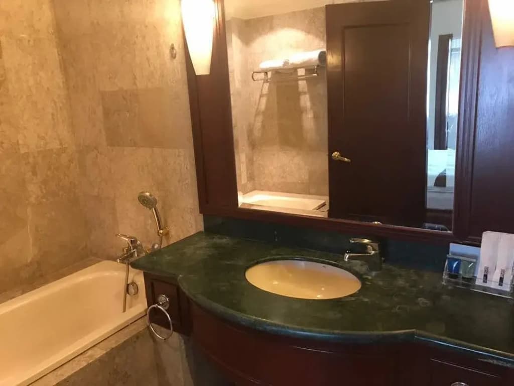 Queens Service Suite at Times Square - photo 8