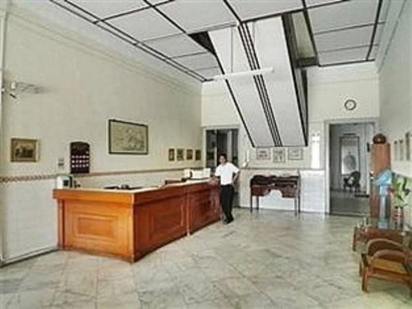 Paramount Hotel - photo 2