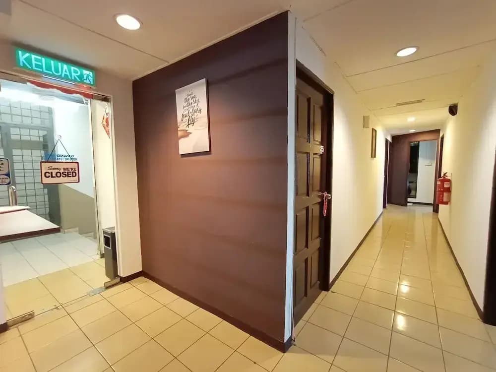 Hotel O Grand Vista - photo 10