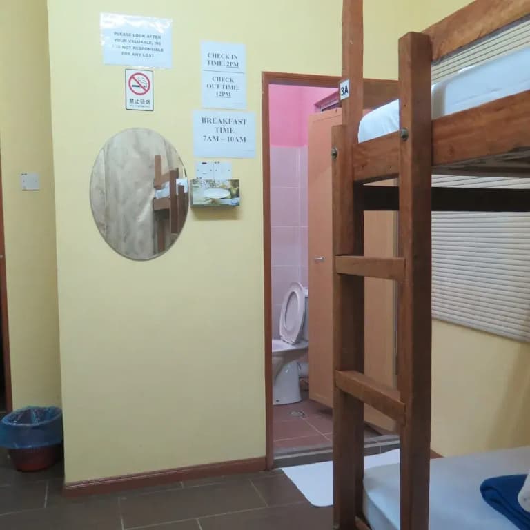 Postar's Backpacker - Hostel - photo 10