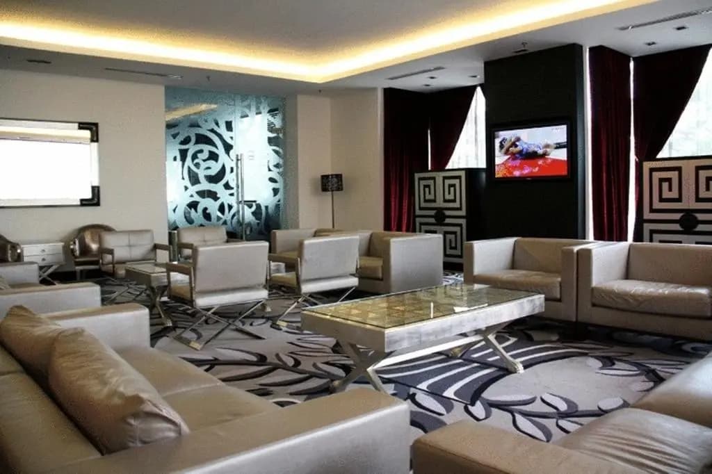 The Palace Hotel Kota Kinabalu - photo 2
