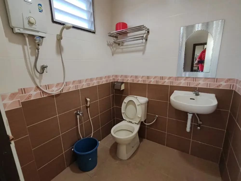 Lumut Villa Inn Homestay - photo 9