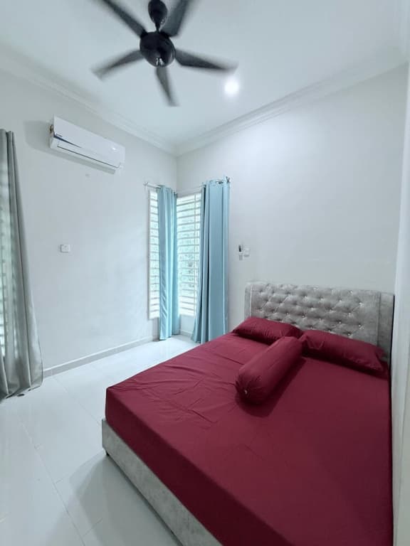 Homestay Selesa KKT Guesthouse - photo 2