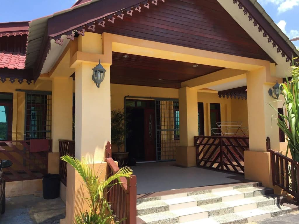 Zulina Homestay - photo 9