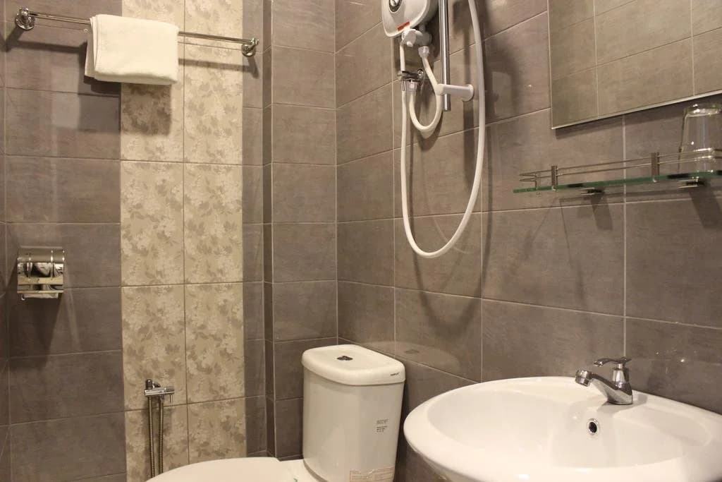 Wangs Hotel Gurney Drive - photo 8