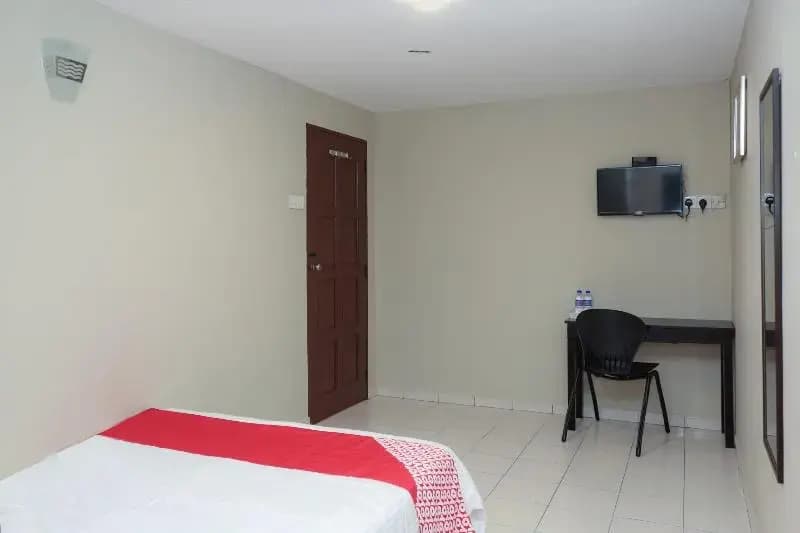 Prima Saujana Budget Hotel by Rooms - photo 2