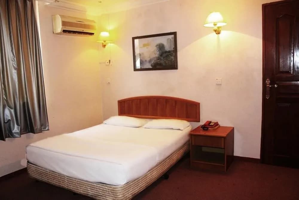 Golden Palms Hotel - photo 5