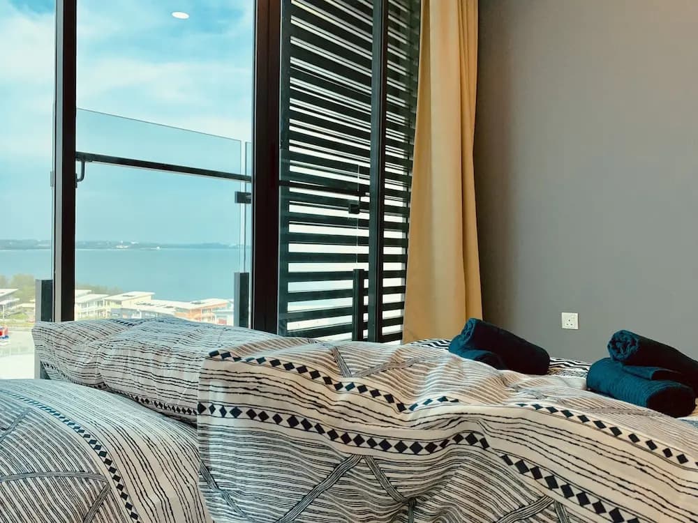 D'wharf Residence PD Waterfront Family Max Suite by AirPlan - photo 2