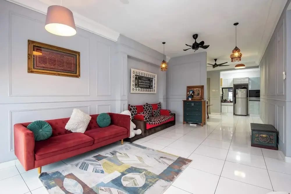 Stylish 4BR Near Paradigm Mall, Pool, Free Parking - photo 1