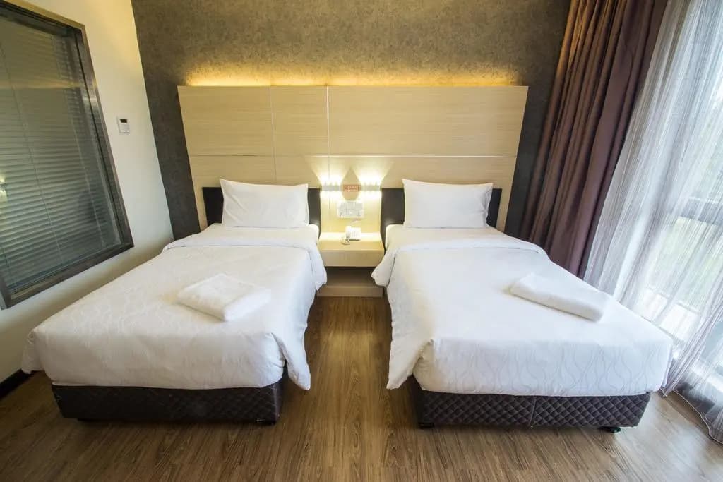Hotel Labuan Point - photo 4