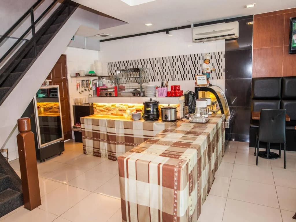 OYO Rooms Center Point Mall - photo 9