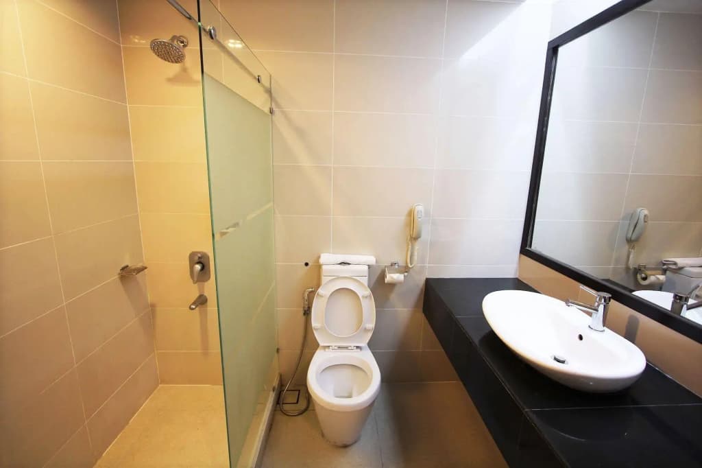 Kuching Park Hotel - photo 8