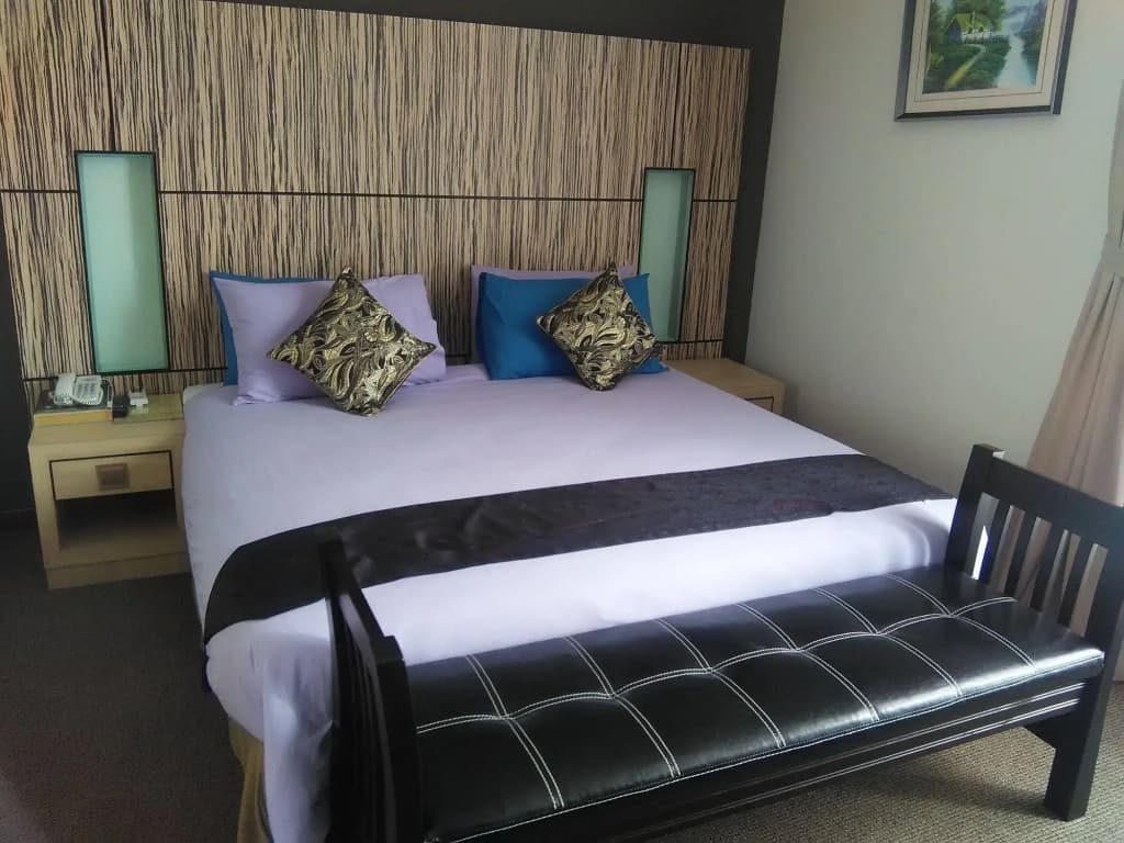 Grand Medallion Hotel - photo 7