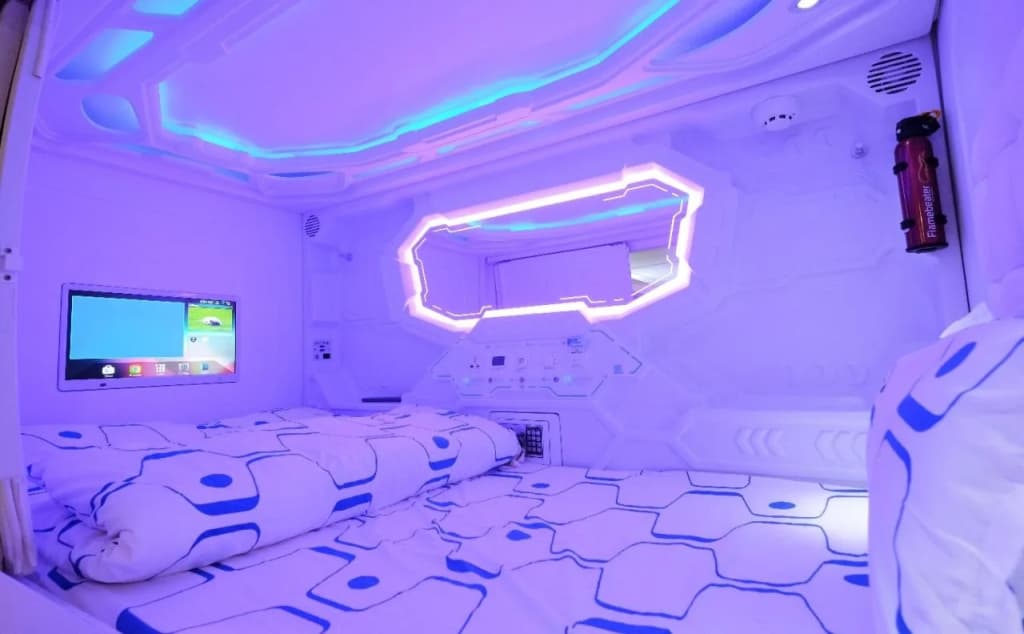 Audrey Capsule Hostel - photo 3